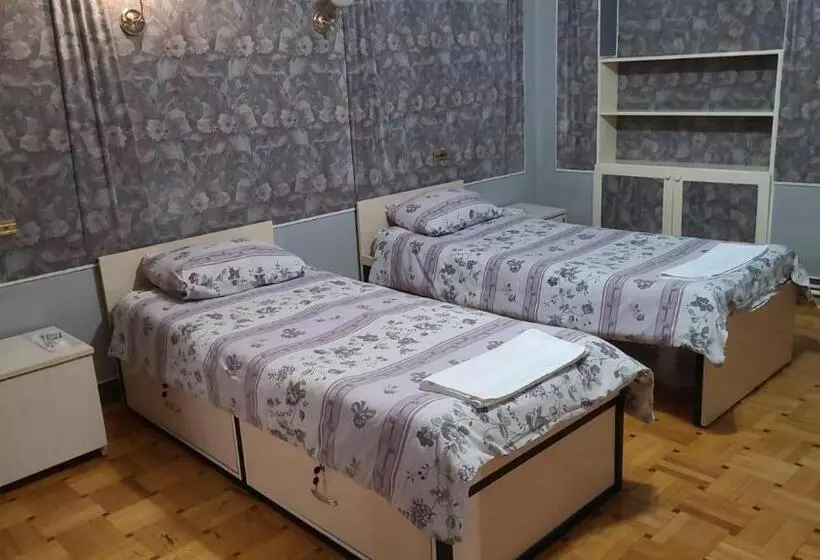 هاستل Royal Boutique Hotel On Kievyan