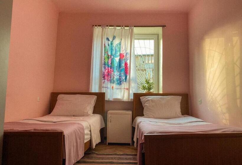 Aregak B&b And Tours