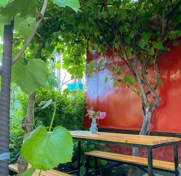 Aregak B&b And Tours