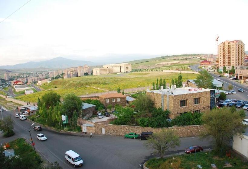 Armenia Hostel