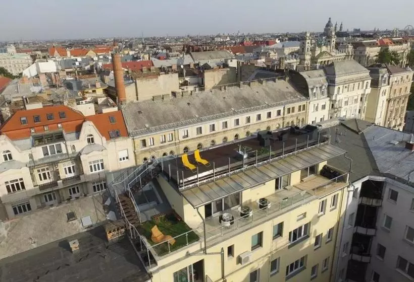 Parliament Penthouse Boutique B&b