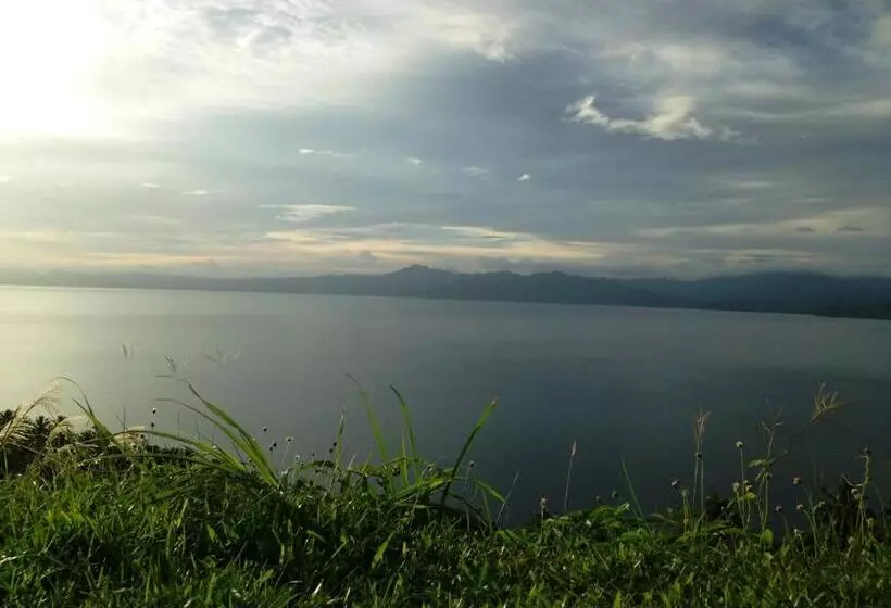 Aamiaismajoitus (B&B) Naveria Heights Lodge