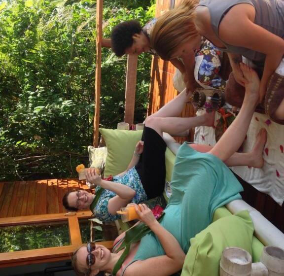 مبيت وإفطار Naveria Heights Lodge