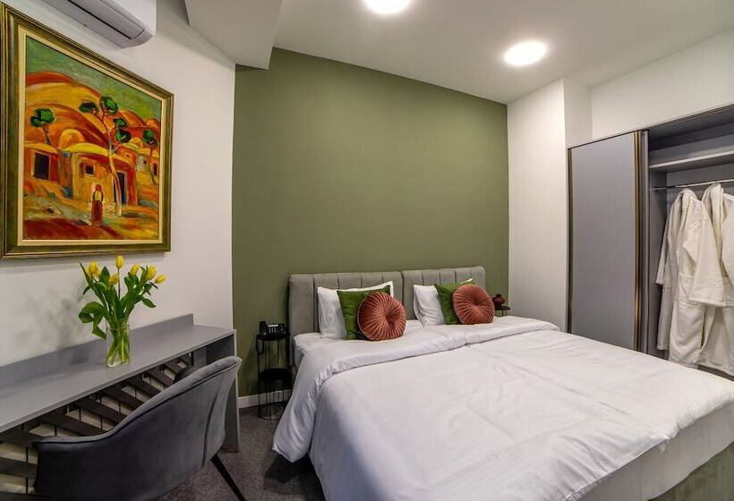 Benefice Hotel Yerevan