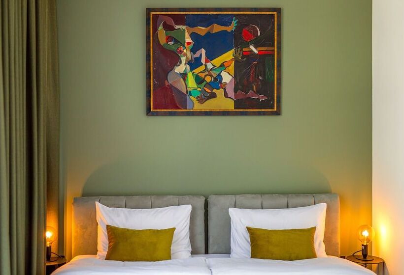 Benefice Hotel Yerevan