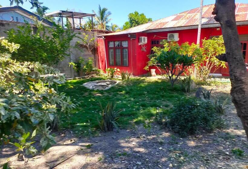 Casa Minha Backpackers Hostel