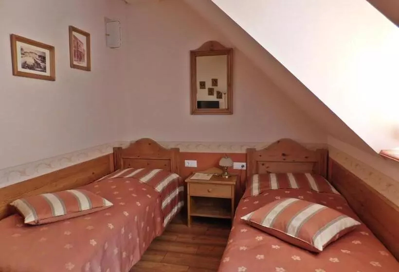 Hotelli Berki Vendéglő és