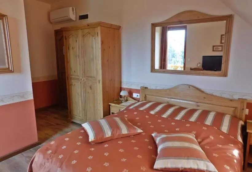 Hotelli Berki Vendéglő és