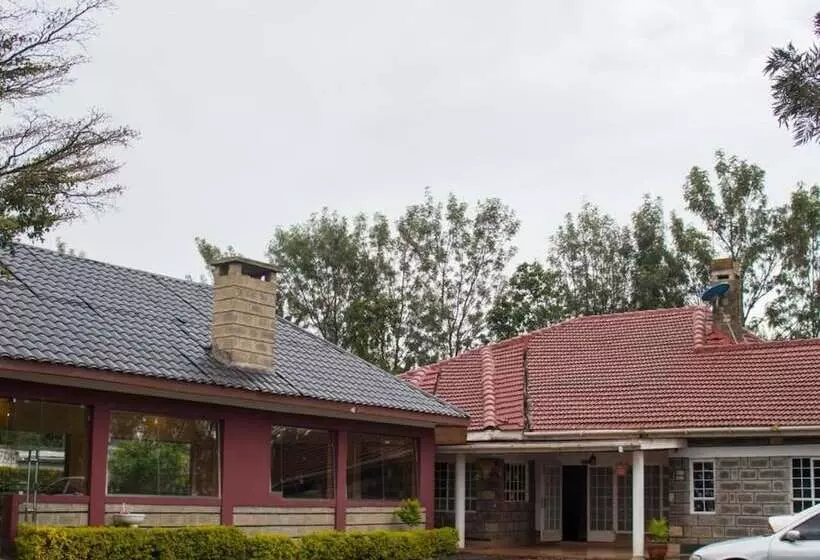 هتل Brownie S Guest House