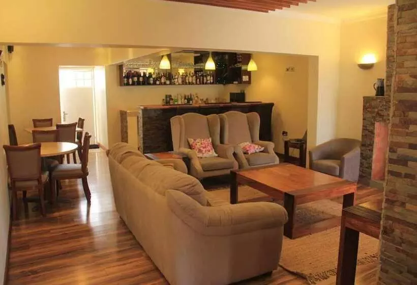 هتل Brownie S Guest House