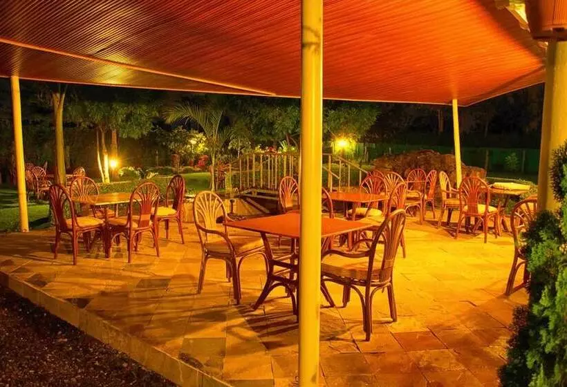 هتل Brownie S Guest House