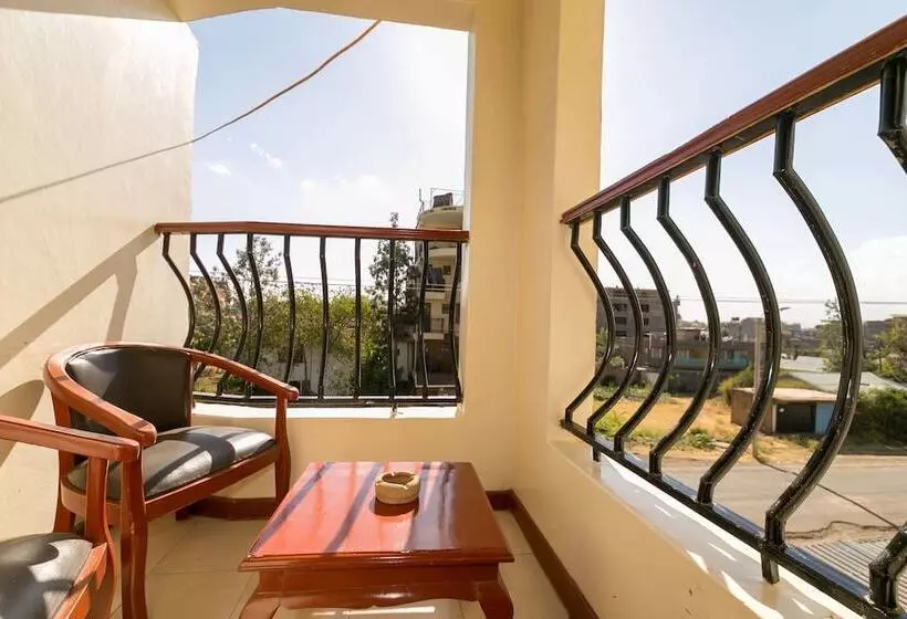 هتل Fahari Gardens