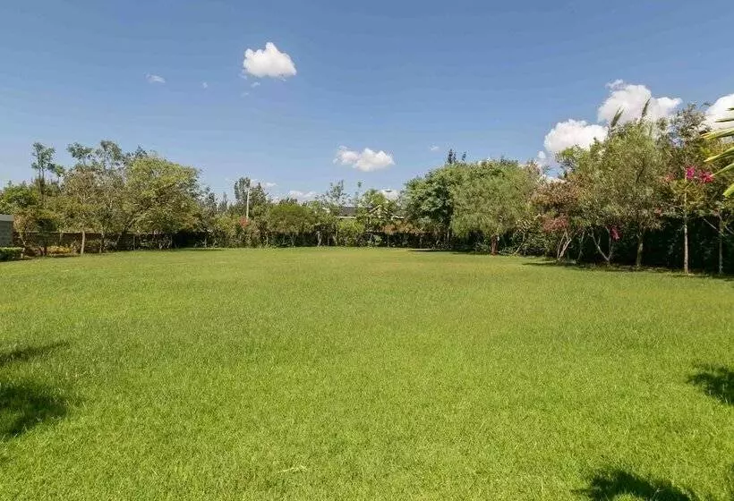 هتل Fahari Gardens