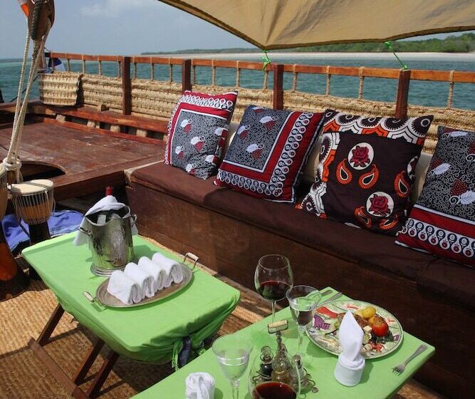 هتل The Red Pepper House