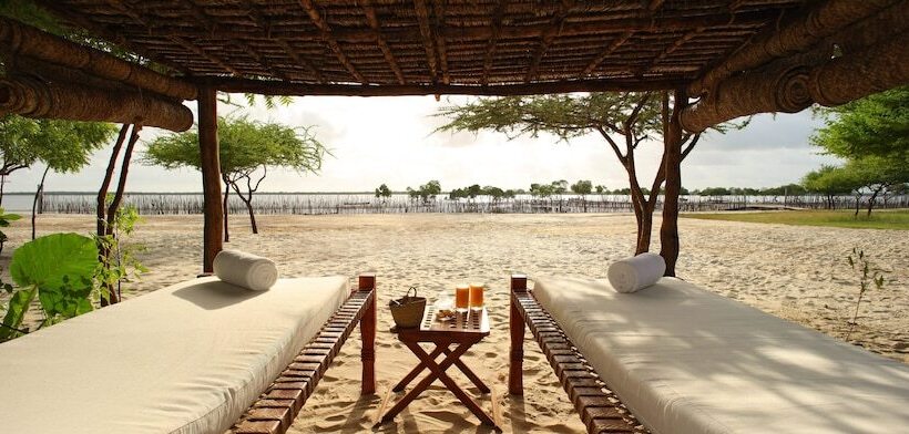 هتل The Red Pepper House