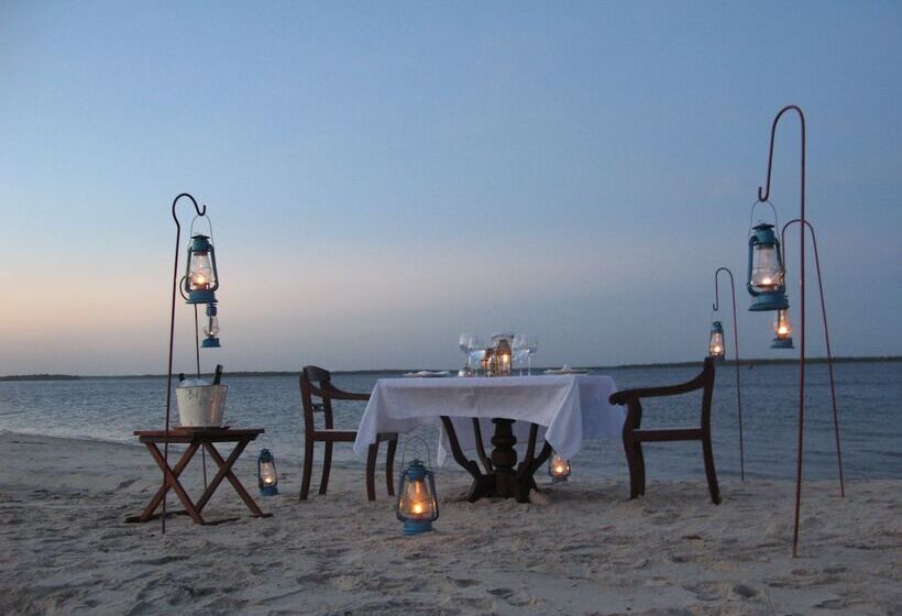 هتل The Red Pepper House