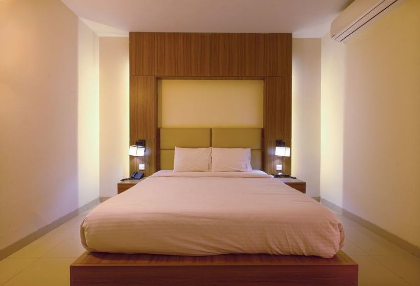 Neeshorgo Hotel & Resort