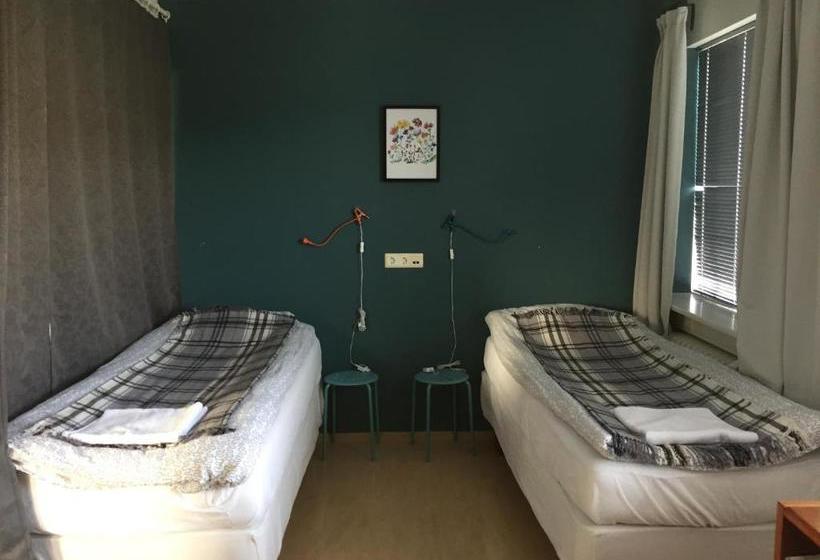 هاستل Síma Apartment