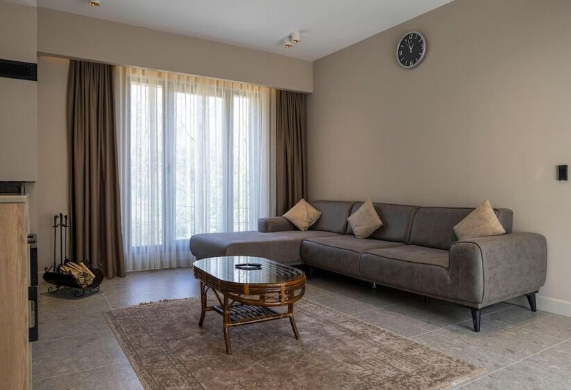 پانسیون Melekona House