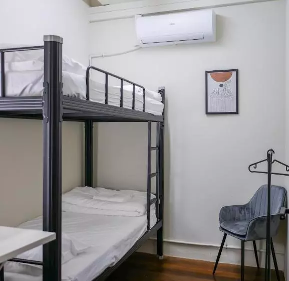 هاستل Aayu Chulia