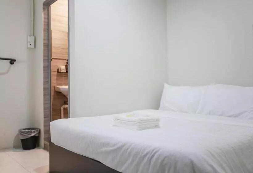 هاستل Aayu Chulia