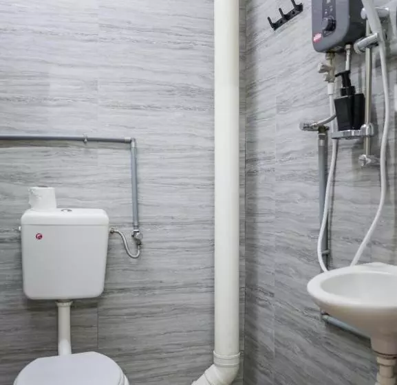 هاستل Aayu Chulia