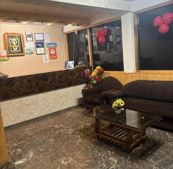 מלון כמוסות Asha Residency Shimla   Airport Road