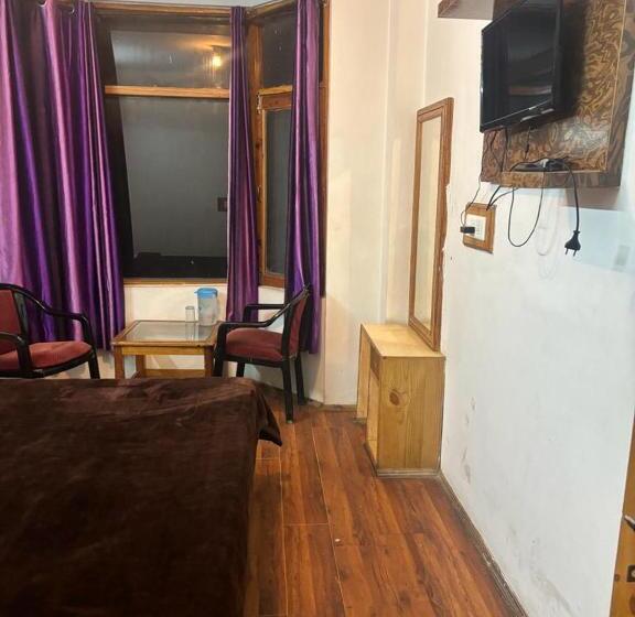 מלון כמוסות Asha Residency Shimla   Airport Road