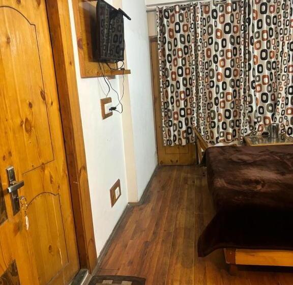 מלון כמוסות Asha Residency Shimla   Airport Road