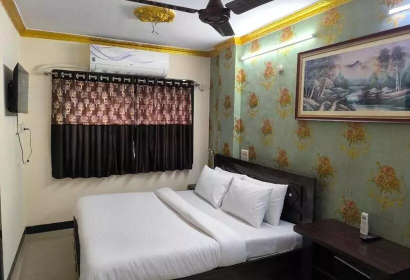 Hotelli K K Residency
