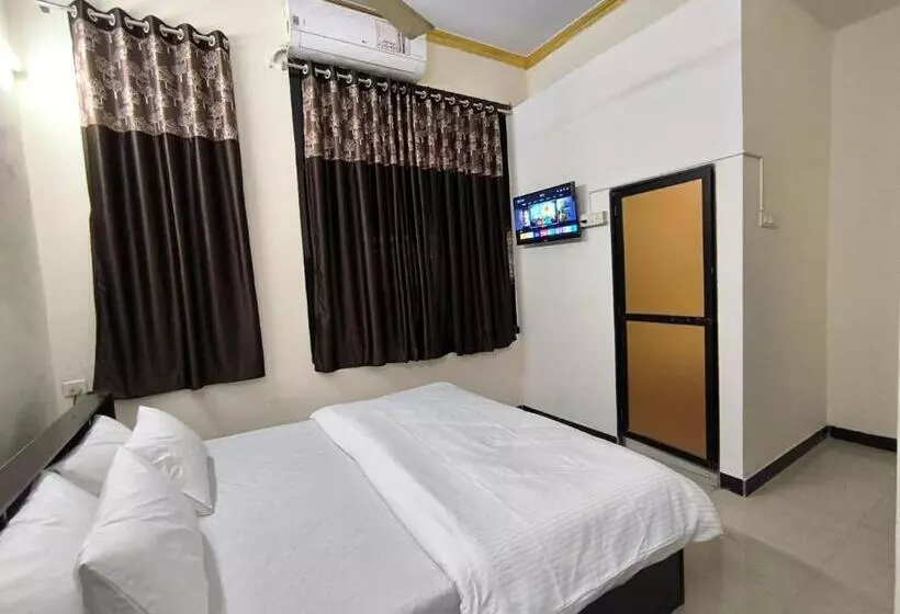 Hotelli K K Residency