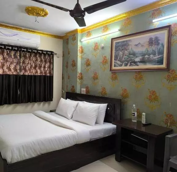 Hotelli K K Residency