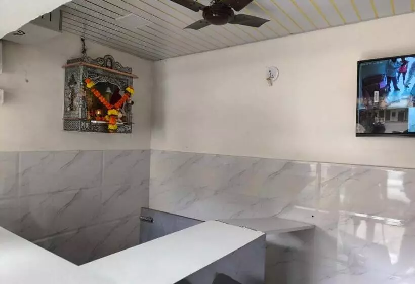 Hotelli K K Residency