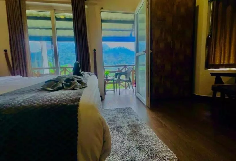 ホテル The Raarees Resort   A Hidden Resort In Munnar
