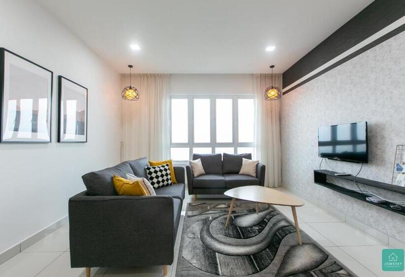 Jomstay Octagon Duplex Penthouse Ipoh Town