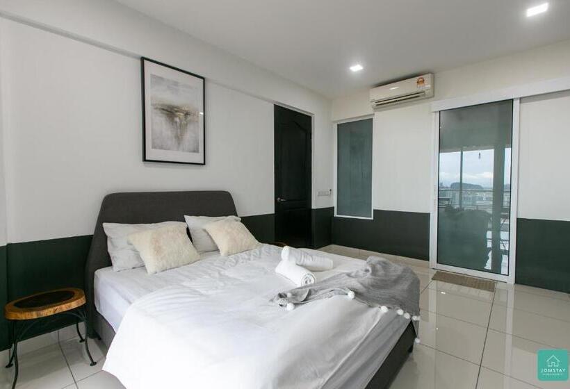 Jomstay Octagon Duplex Penthouse Ipoh Town