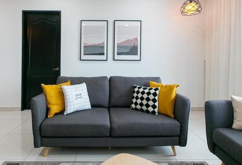 Jomstay Octagon Duplex Penthouse Ipoh Town