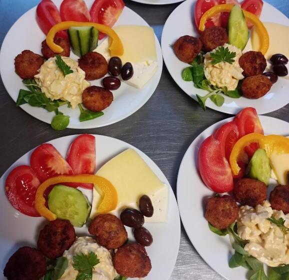 پانسیون Casa Bradul Voronet