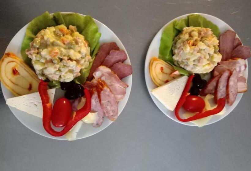 پانسیون Casa Bradul Voronet