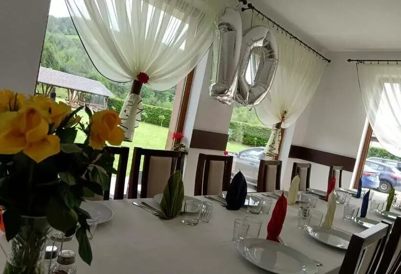 Majatalo Casa Bradul Voronet