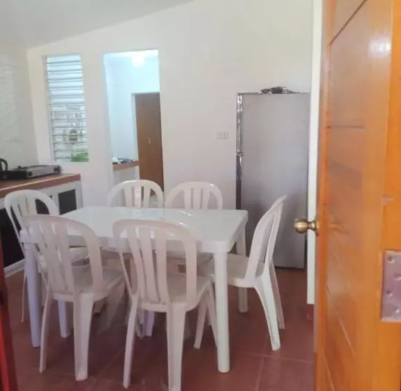 ペンション Felipa Beach Residence Ilang Ilang