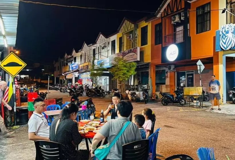 Shoplot Hostel Pangkor