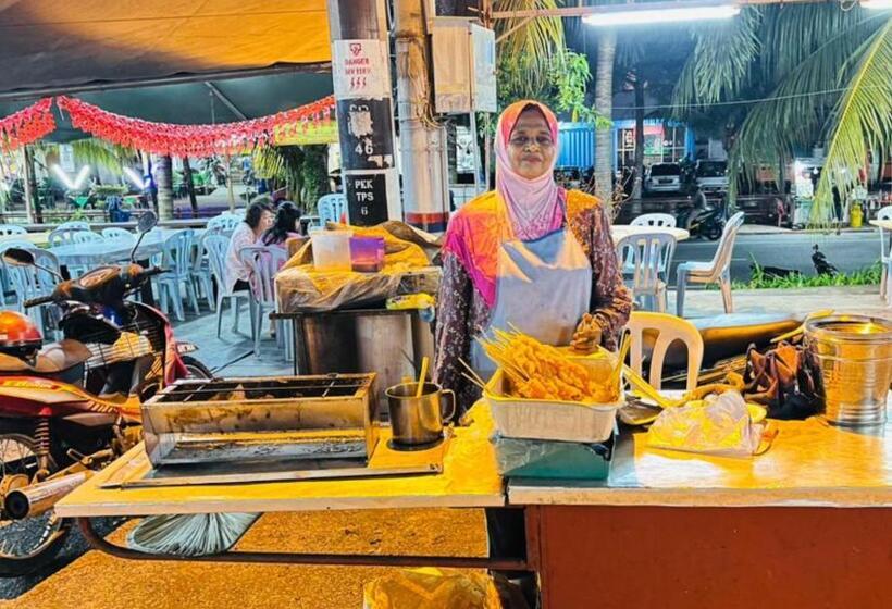 Shoplot Hostel Pangkor