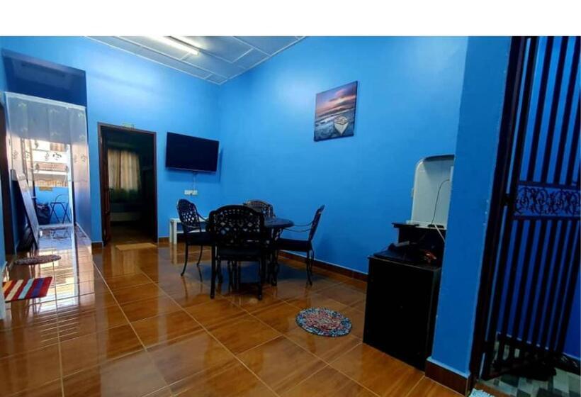 Shoplot Hostel Pangkor