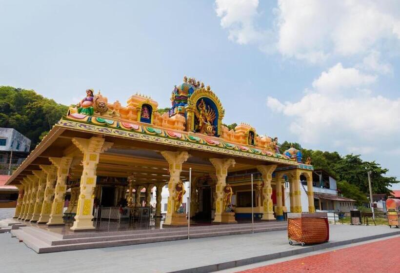 Shoplot Hostel Pangkor