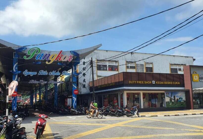 Shoplot Hostel Pangkor