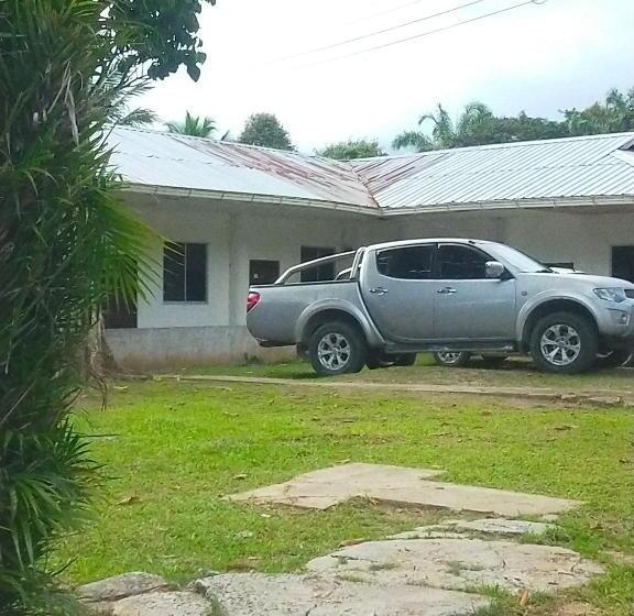 Sukau Tomanggong View Bed & Breakfast