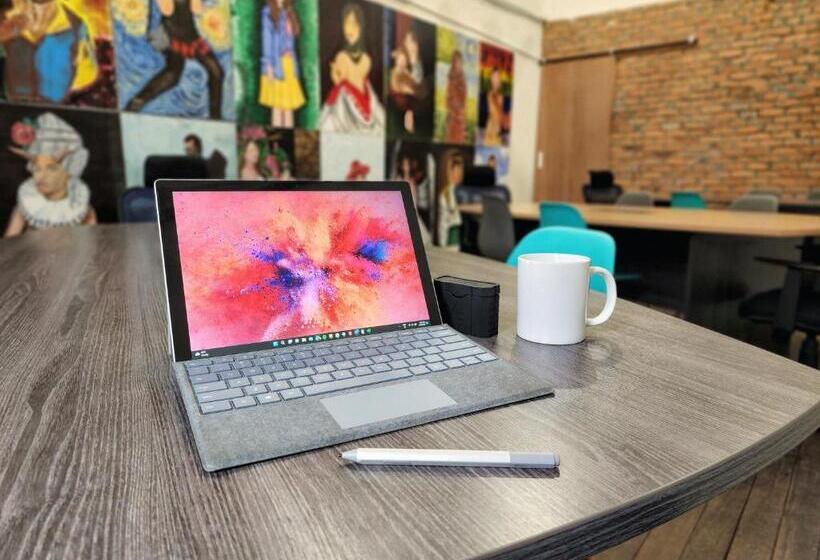 Upspot Kuching Waterfront Premium Hostel