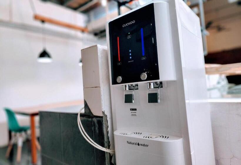 Upspot Kuching Waterfront Premium Hostel