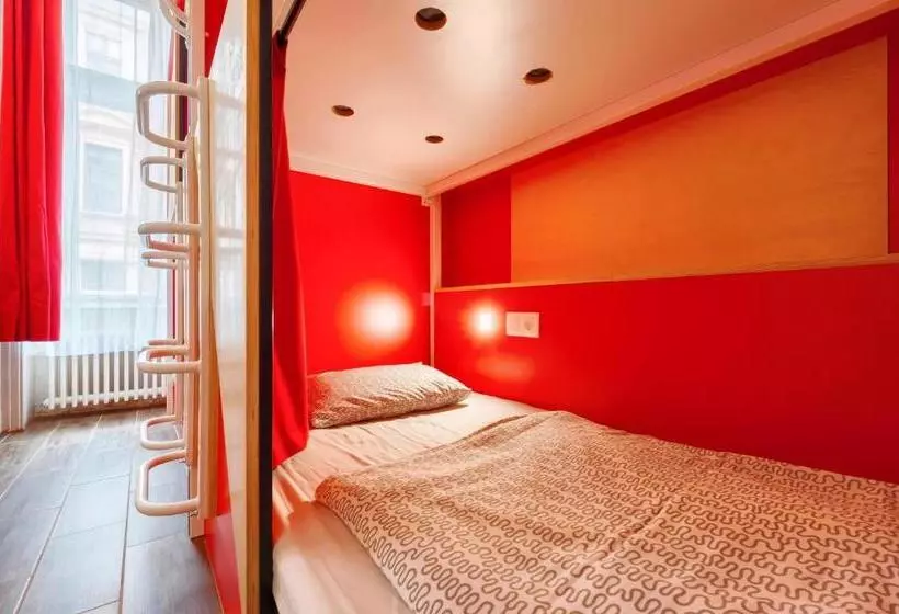 Adagio Hostel 1.0 Oktogon